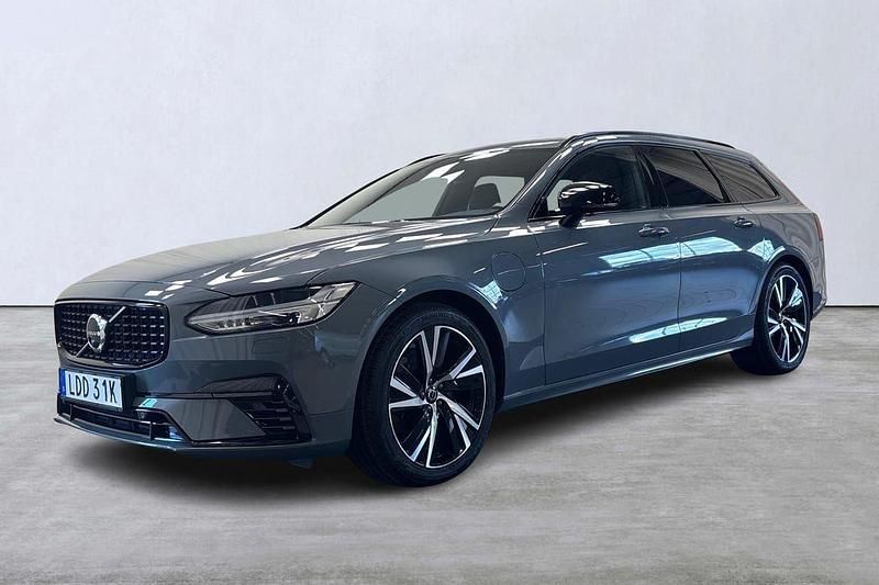 Grå Begagnad 2022 Volvo V90 R-Design Kombi | 469 900 kr (Marknadspris) - Bild 1/4