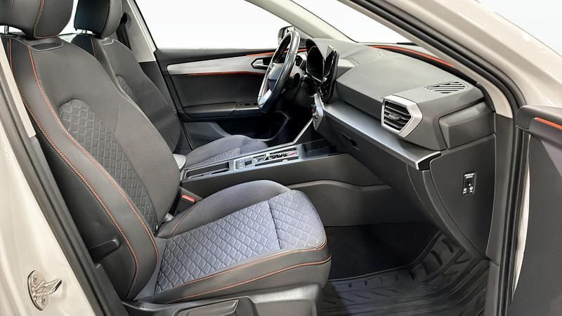 Begagnad Seat Leon 2021 Vit Kombi