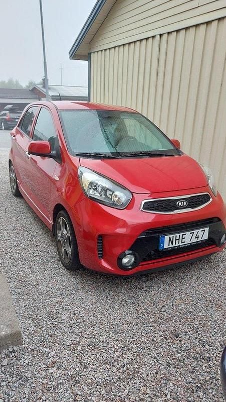 Röd Begagnad 2017 Kia Picanto Halvkombi | 69 000 kr (Bra pris) - Bild 1/4