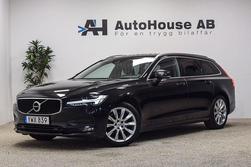 Svart Begagnad 2018 Volvo V90 Momentum Kombi | 194 000 kr (Marknadspris) - Bild 1/4
