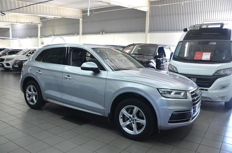 Silver Begagnad 2019 Audi Q5 Comfort SUV | 329 900 kr (Bra pris) - Bild 1/4