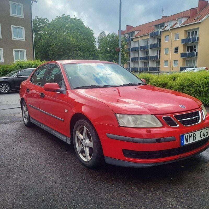 Röd Begagnad 2005 Saab 9-3 Linear Sedan | 12 999 kr (Superpris) - Bild 1/3