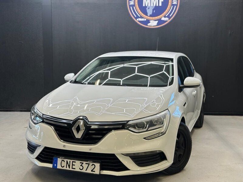 Vit Begagnad 2018 Renault Mégane IV Halvkombi | 94 800 kr (Marknadspris) - Bild 1/4