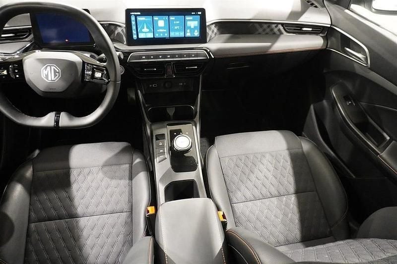 Begagnad MG MG3 Luxury 102 HK (75 kW) 2024 Vit Halvkombi