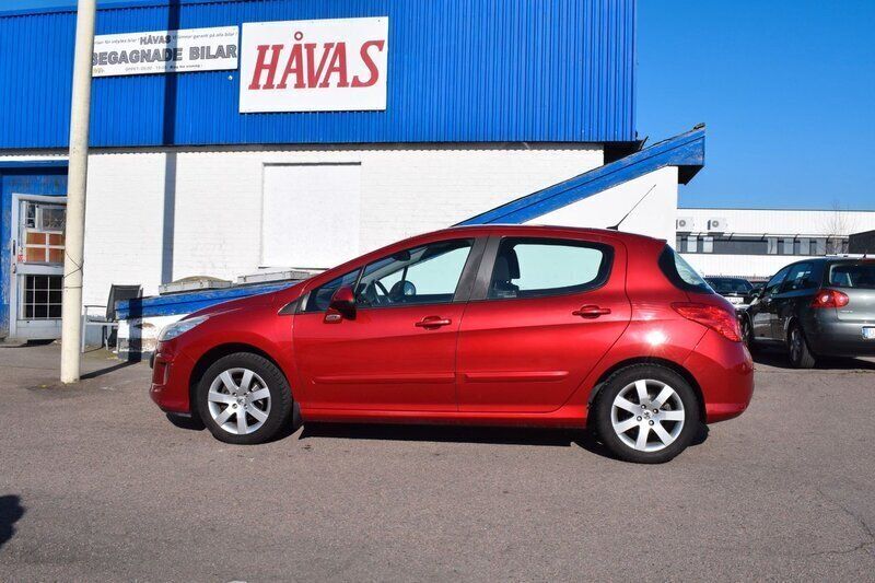 Röd Begagnad 2011 Peugeot 308 Halvkombi | 52 500 kr (Marknadspris) - Bild 1/4