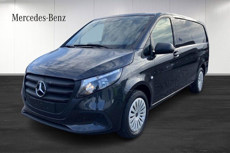 Mörkgrå (grå) Ny 2025 Mercedes Vito Minibuss | 543 625 kr (Marknadspris) - Bild 1/4