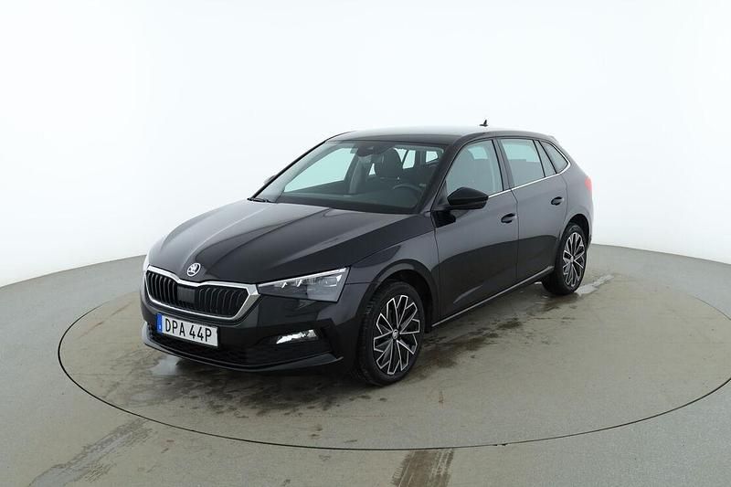 Svart Begagnad 2019 Skoda Scala Style Halvkombi | 167 000 kr (Marknadspris) - Bild 1/3