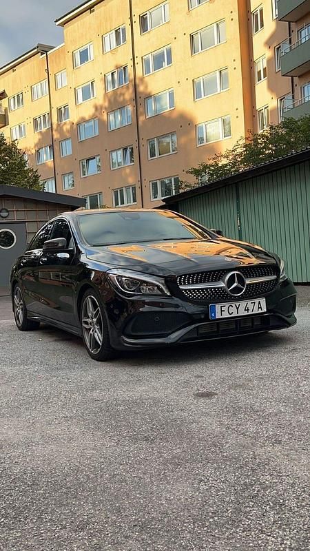 Begagnad 2019 Mercedes CLA180 Sedan | 229 000 kr (Superpris) - Bild 1/4