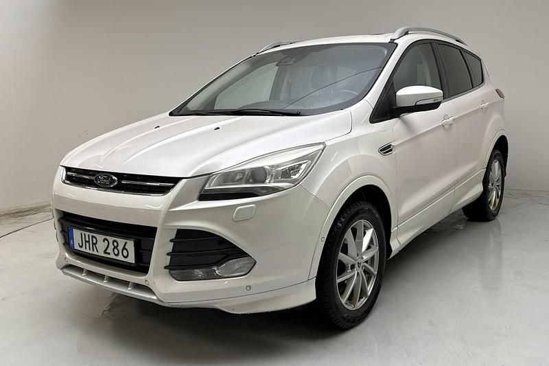 Vit Begagnad 2014 Ford Kuga Titanium SUV | 120 000 kr (Marknadspris) - Bild 1/4