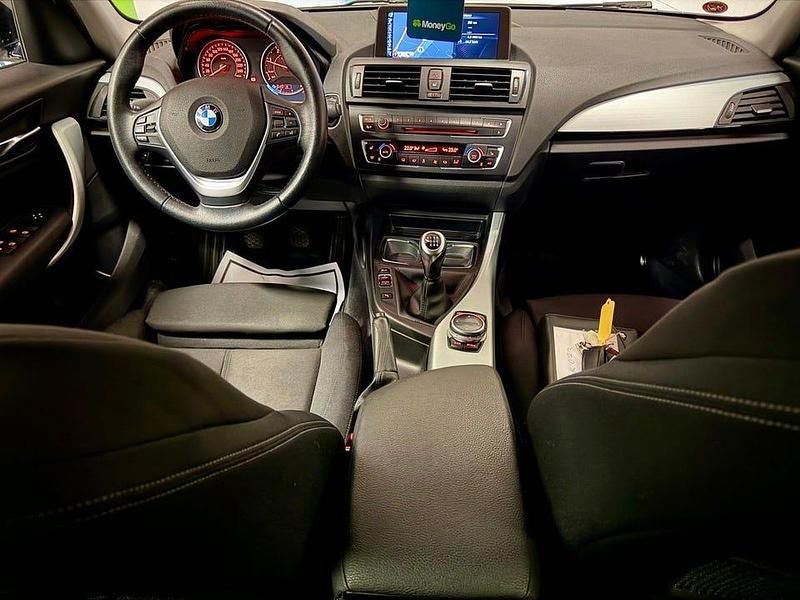 Begagnad BMW 116 Sport Line 116 HK (85 kW) 2013 Pärlemor vit Halvkombi
