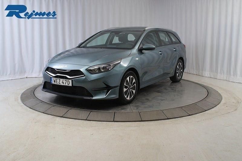 Grå Begagnad 2024 Kia Ceed Sportswagon Kombi | 269 800 kr (Bra pris) - Bild 1/4
