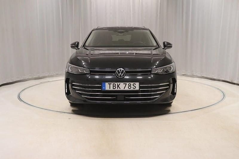 Begagnad VW Passat 150 HK (110 kW) 2024 Svart Kombi