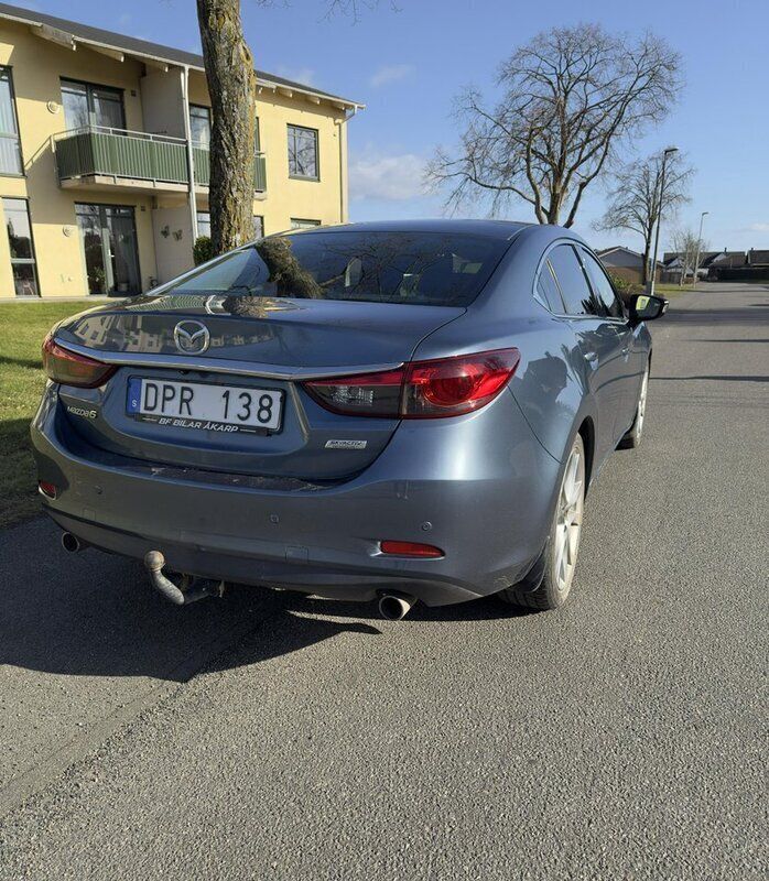 Blå Begagnad 2013 Mazda 6 Sedan | 100 000 kr (Bra pris) - Bild 1/4