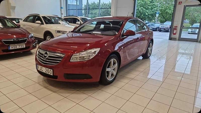Röd Begagnad 2010 Opel Insignia Edition Kombi | 65 000 kr - Bild 1/2