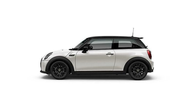 Begagnad Mini Cooper Essential 135 kW (184 HK) 2022 Vit Halvkombi
