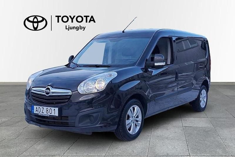 Svart Begagnad 2018 Opel Combo Minibuss | 94 000 kr (Bra pris) - Bild 1/4