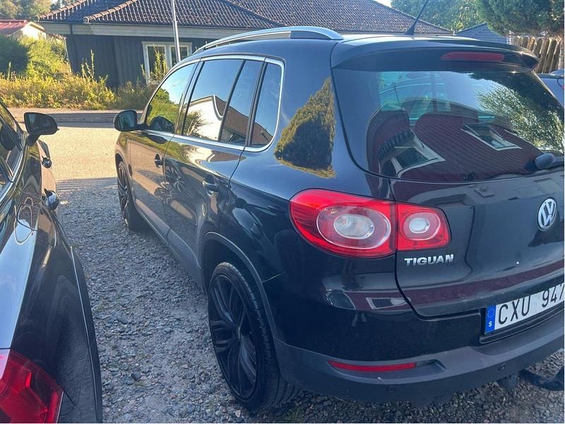 Svart Begagnad 2009 VW Tiguan Sportline SUV | 44 000 kr (Superpris) - Bild 1/4