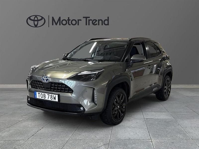 Grön Begagnad 2024 Toyota Yaris Cross Edition SUV | 279 000 kr (Superpris) - Bild 1/4