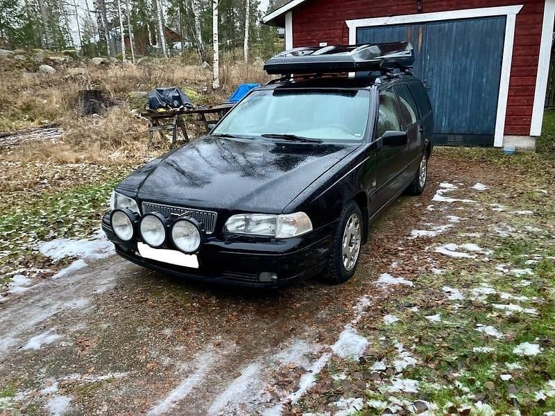 Begagnad 1999 Volvo V70 Kombi | 5 000 kr (Marknadspris) - Bild 1/2