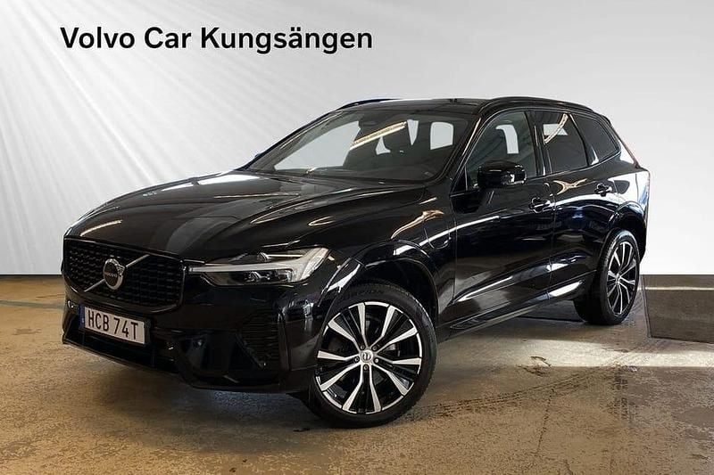 Begagnad Volvo XC60 Plus 355 HK (261 kW) 2022 Svart SUV