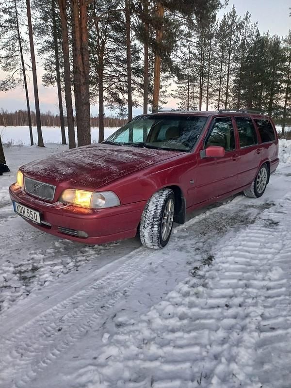 Begagnad 1998 Volvo V70 Kombi | 20 000 kr (Bra pris) - Bild 1/4