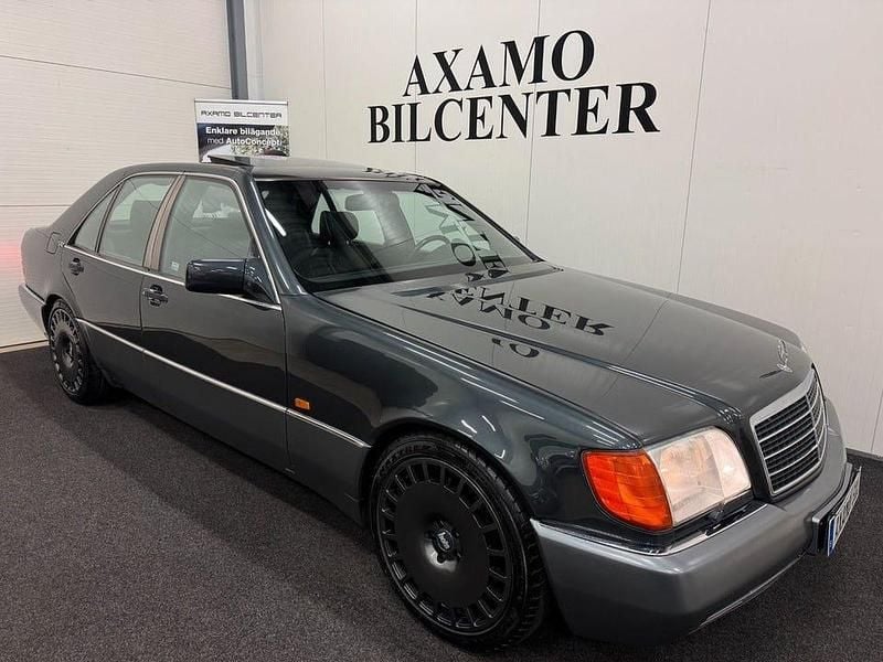 Grå Begagnad 1992 Mercedes 600 SE Sedan | 199 900 kr - Bild 1/4