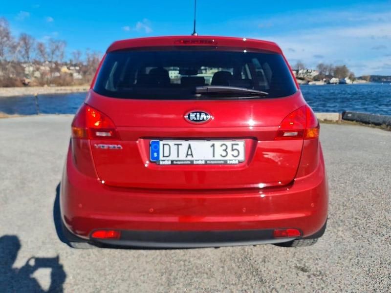 Begagnad Kia Venga 126 HK (92 kW) 2013 Röd Halvkombi