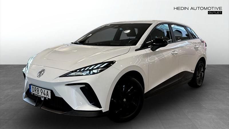 Vit (white) Begagnad 2023 MG MG4 EV Halvkombi | 237 900 kr (Marknadspris) - Bild 1/4