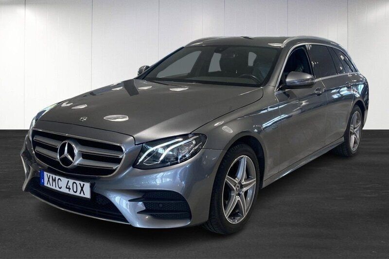 Grå (grey) Begagnad 2019 Mercedes E300 Kombi | 299 900 kr (Lite dyr) - Bild 1/4