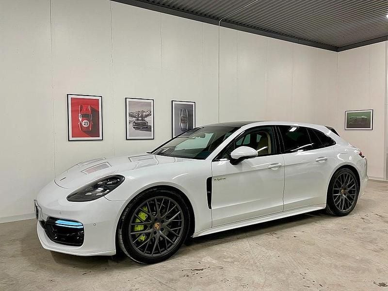 Begagnad Porsche Panamera Sport Turismo 330 HK (242 kW) 2018 Vit Kombi