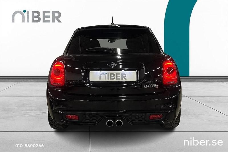 Begagnad Mini Cooper S Chili 192 HK (141 kW) 2017 Svart Halvkombi