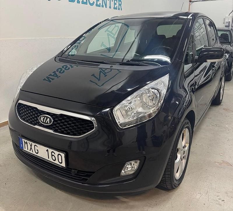 Svart Begagnad 2012 Kia Venga Comfort Halvkombi | 58 000 kr (Marknadspris) - Bild 1/4