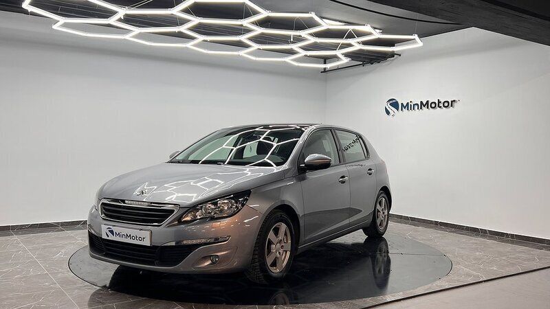 Grå Begagnad 2013 Peugeot 308 Active Halvkombi | 84 900 kr (Marknadspris) - Bild 1/4
