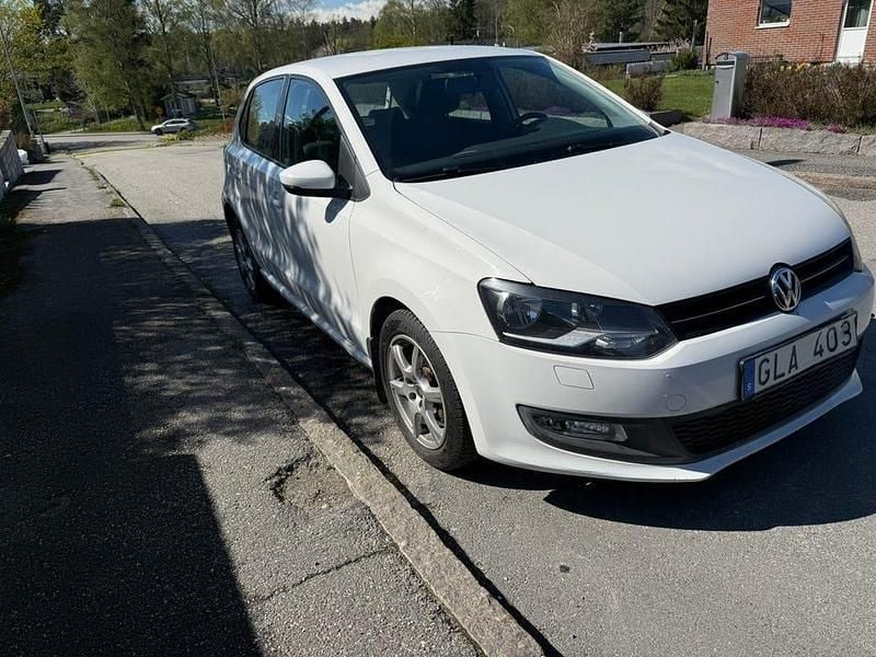 Begagnad VW Polo 86 HK (63 kW) 2010 Halvkombi