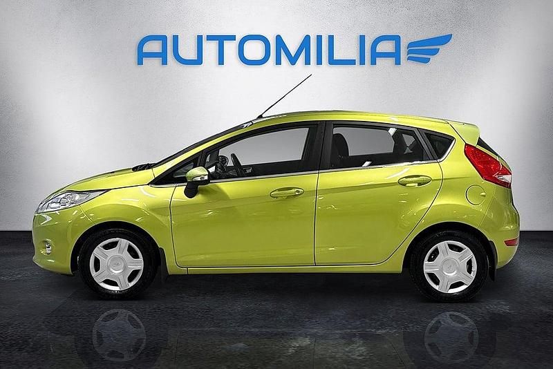 Begagnad Ford Fiesta Titanium 82 HK (60 kW) 2011 Grön Halvkombi