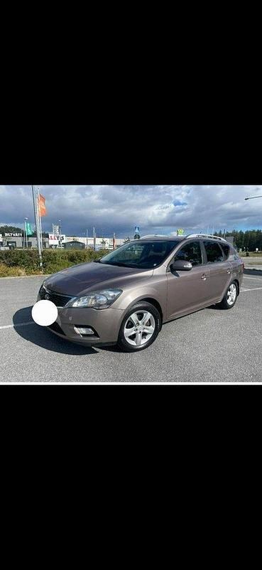 Begagnad 2010 Kia Ceed Sportswagon 4 Kombi | 28 000 kr - Bild 1/4