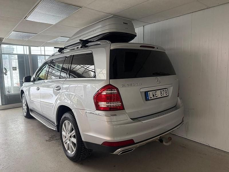 Begagnad Mercedes GL350 265 HK (194 kW) 2011 Silver SUV