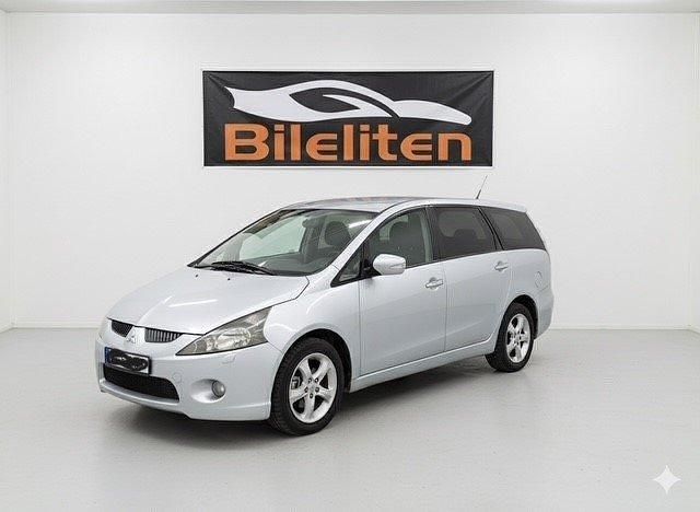 Silver Begagnad 2004 Mitsubishi Grandis Minibuss | 21 400 kr (Marknadspris) - Bild 1/4
