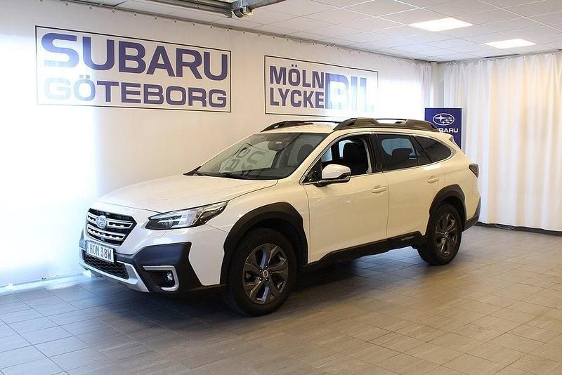 Vit Begagnad 2021 Subaru Outback SUV | 309 900 kr (Marknadspris) - Bild 1/4