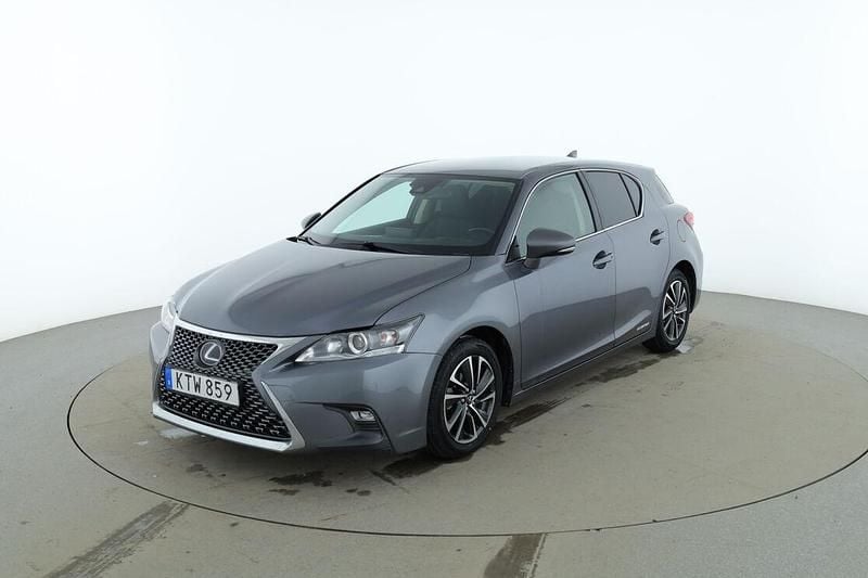 Begagnad Lexus CT200h 136 HK (100 kW) 2018 Grå Sedan