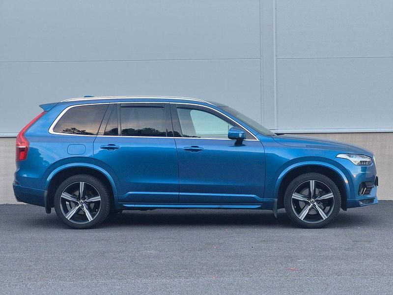 Blå Begagnad 2016 Volvo XC90 R-Design SUV | 289 000 kr (Marknadspris) - Bild 1/4