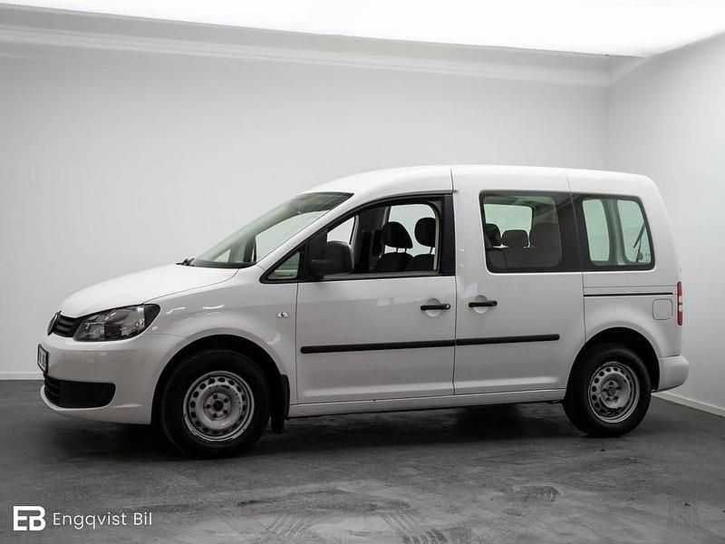Begagnad VW Caddy Life 75 HK (55 kW) 2012 Vit Minibuss