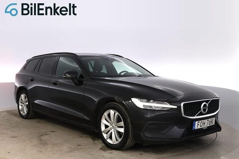 Begagnad Volvo V60 Momentum 190 HK (139 kW) 2019 Svart Kombi