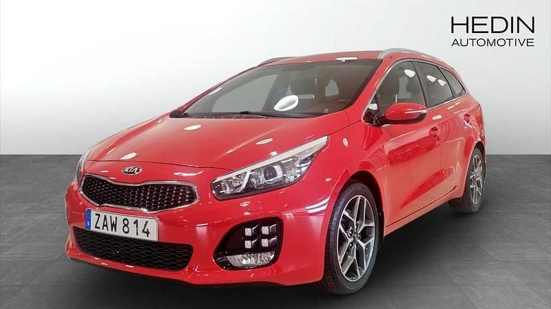 Röd (red) Begagnad 2017 Kia Ceed Sportswagon Kombi | 139 900 kr (Lite dyr) - Bild 1/4