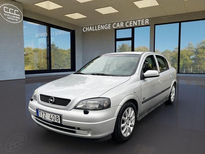 Silver Begagnad 2002 Opel Astra S Halvkombi | 14 900 kr (Marknadspris) - Bild 1/4