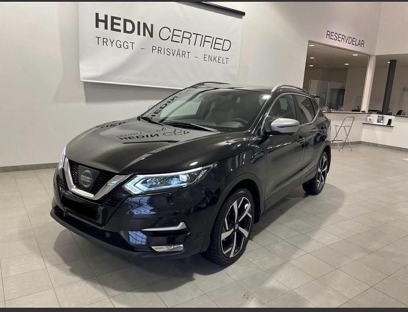Svart Begagnad 2017 Nissan Qashqai Tekna+ SUV | 185 000 kr (Marknadspris) - Bild 1/4