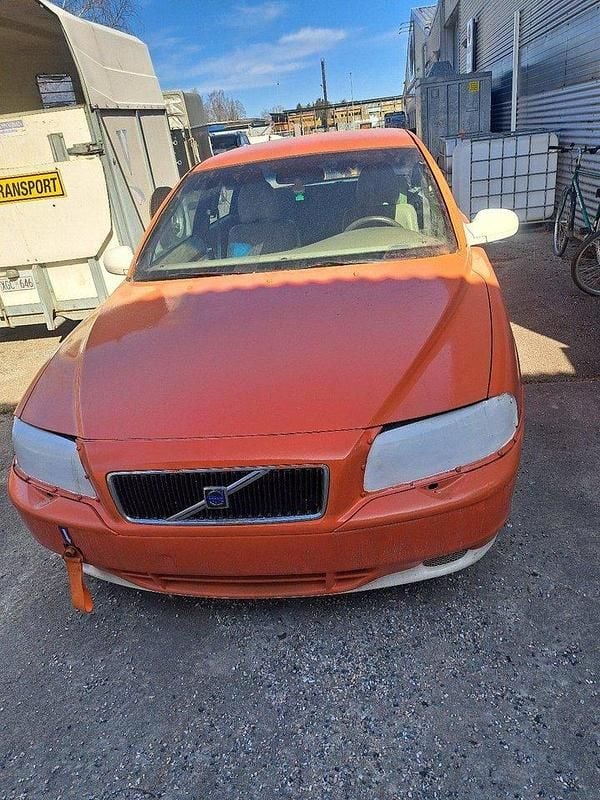 Grön Begagnad 2001 Volvo S80 Sedan | 4 900 kr (Bra pris) - Bild 1/4