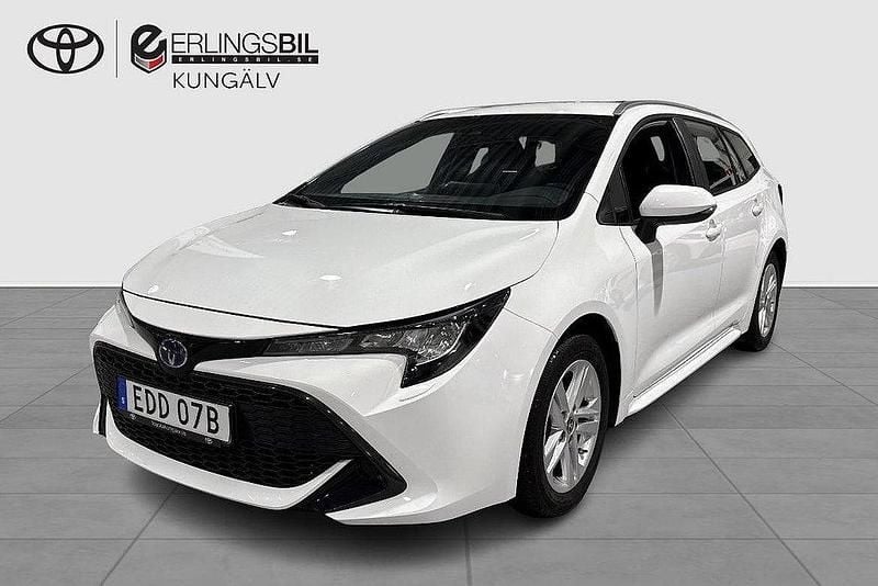 Vit Begagnad 2022 Toyota Corolla Active Kombi | 244 900 kr (Superpris) - Bild 1/3