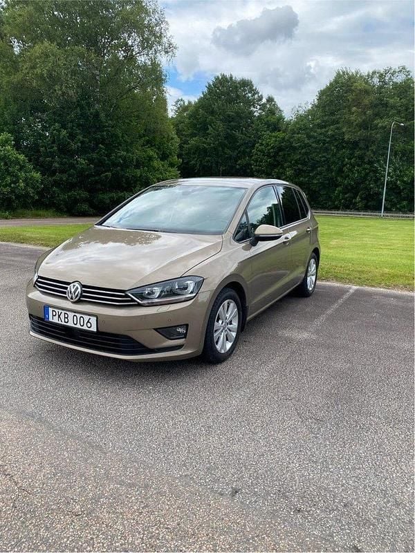Brun Begagnad 2017 VW Golf VII Halvkombi | 159 000 kr (Bra pris) - Bild 1/4