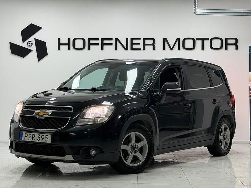 Svart Begagnad 2013 Chevrolet Orlando Minibuss | 49 000 kr (Marknadspris) - Bild 1/4